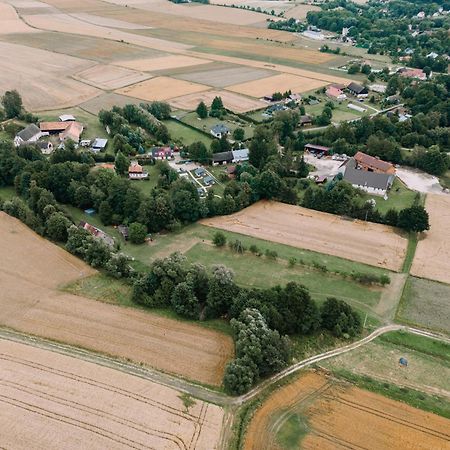 Domek Caloroczny Na Wylacznosc Niebieska Osada Nad Gorskim Potokiem Stary Waliszow Exterior photo